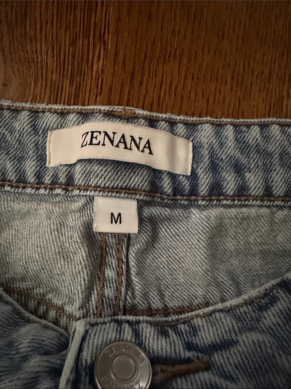 Zenana Outfitters Light Wash Distressed Denim Shorts medium - Picture 2 of 9